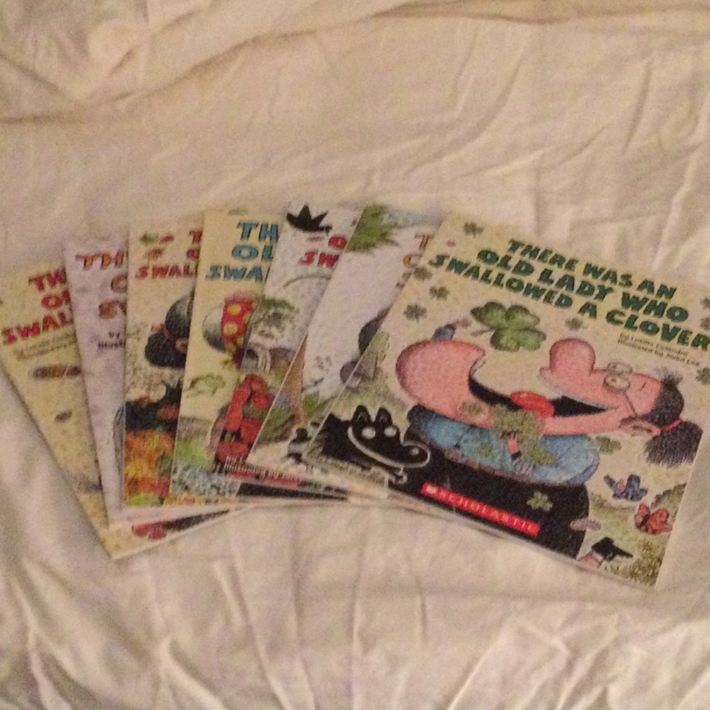 Set of 7 children’s books